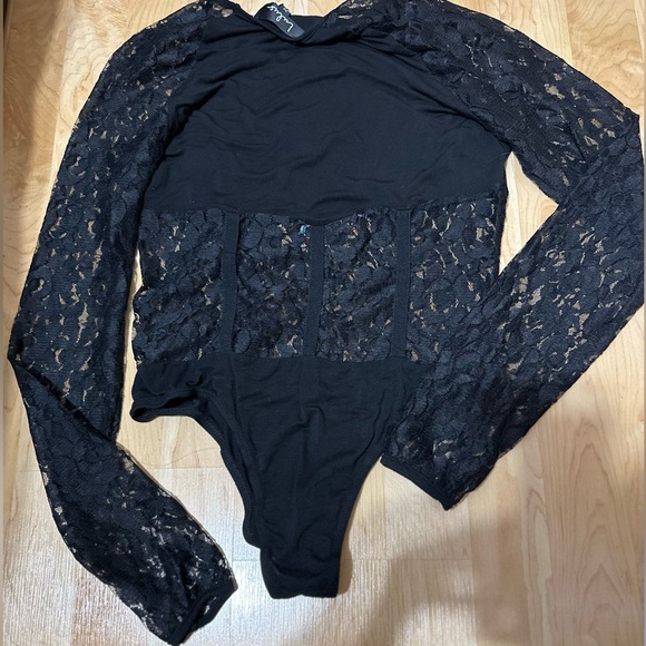 Lulus Black Lace see true top size Medium - Picture 14 of 15